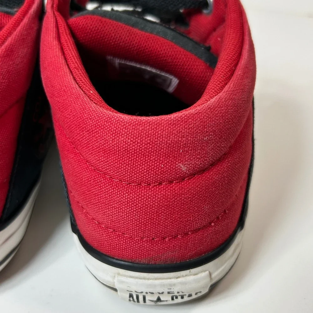 Converse Chuck Taylor All Star Axle Mid Black Red Junior Sneaker 663886F Size 6Y